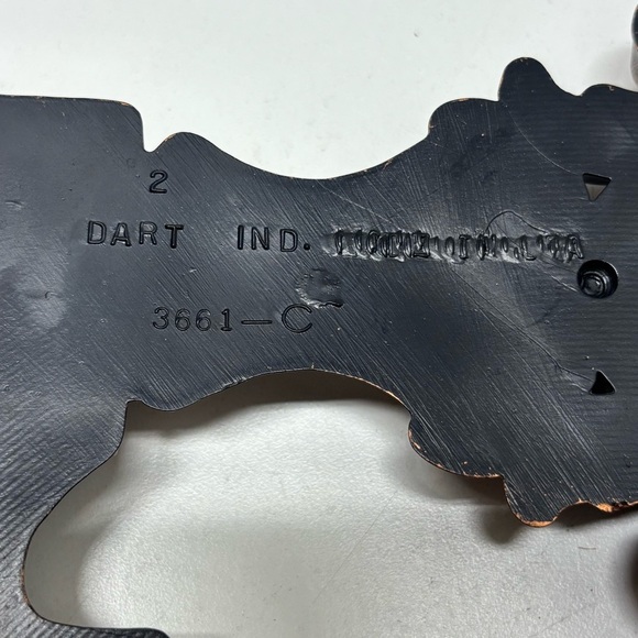 Coppercraft Guild Syroco decorative key wall decor - Picture 5 of 8